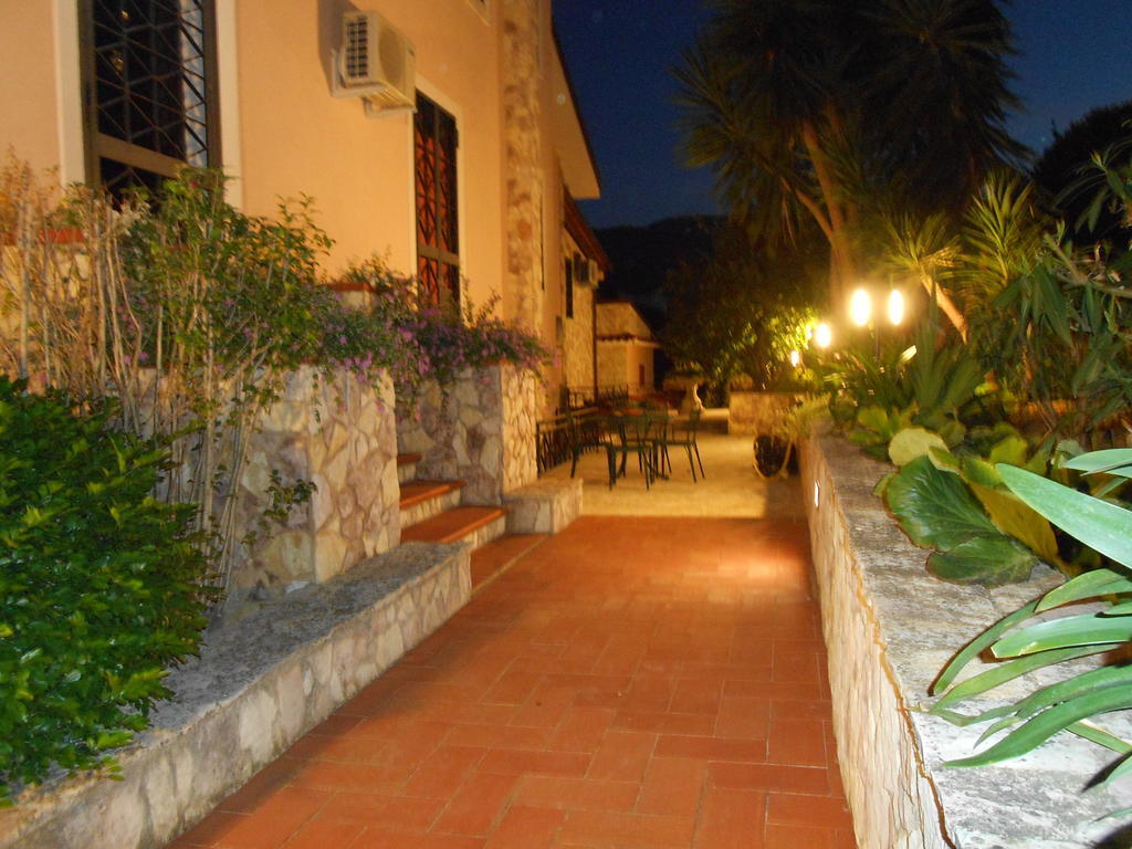 B&B Al Giardino Monreale Esterno foto